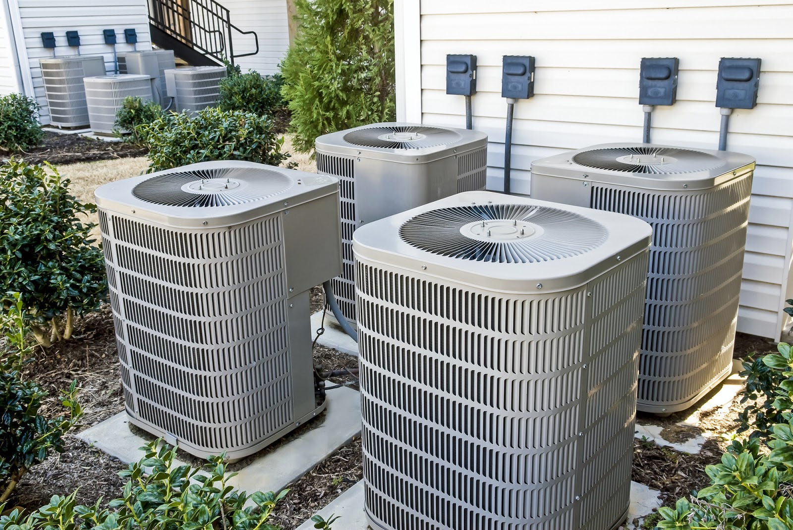 What Does a Condenser Do?: 4 Vital Functions You Need to Know About -  Schneider Mechanical